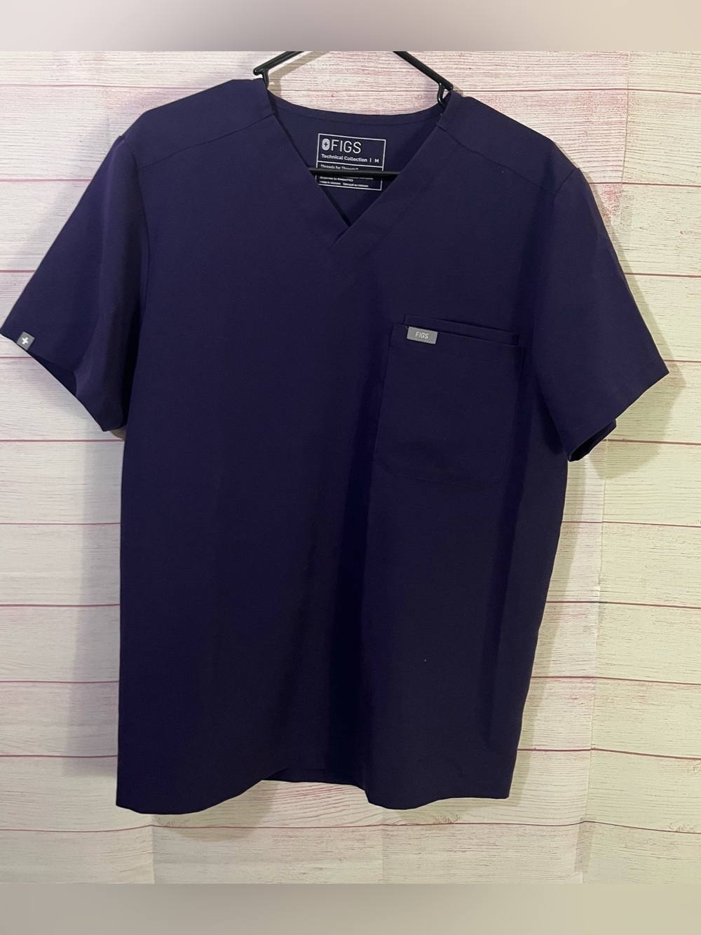 Figs Purple Leon FM1500 Scrub Top Size Medium